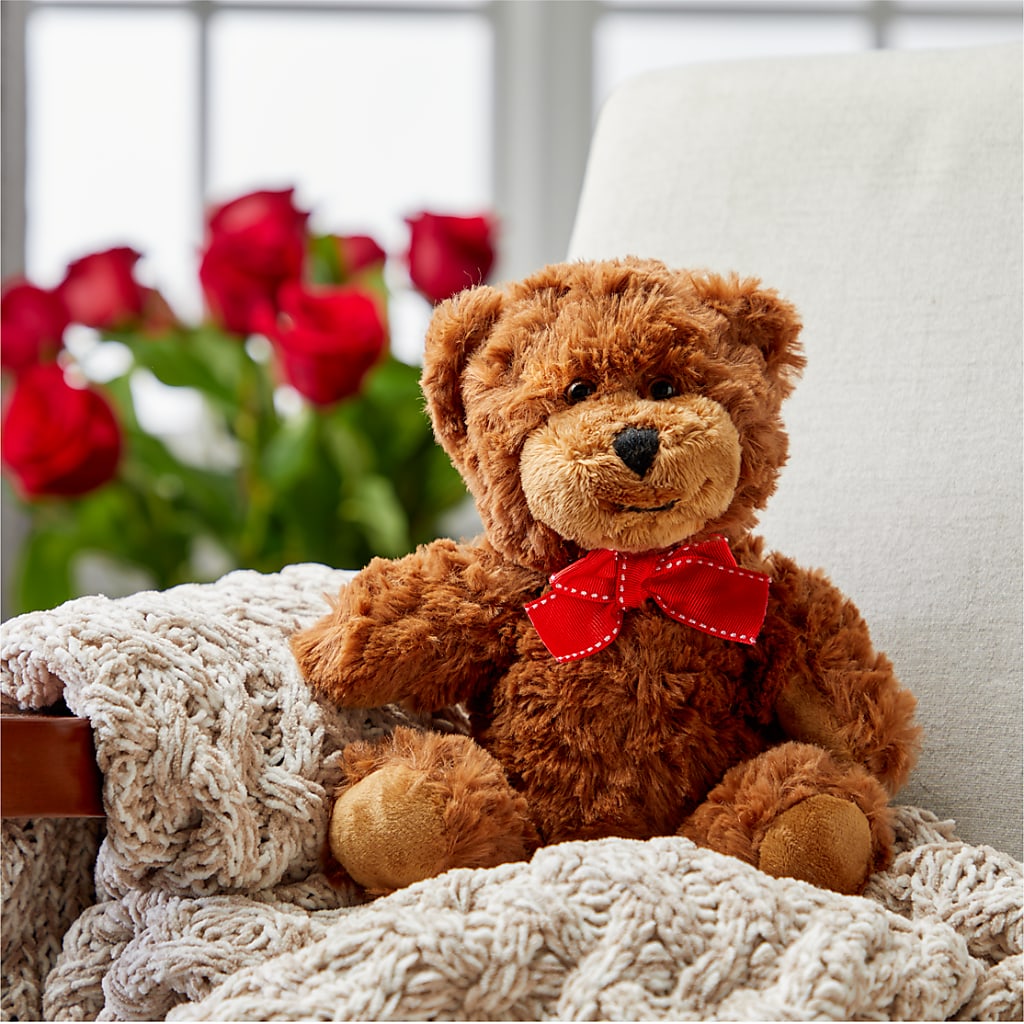Romantic Long Stem Red Rose Bouquet Bundles – KELLEN'S FLORIST INC, Hobart IN