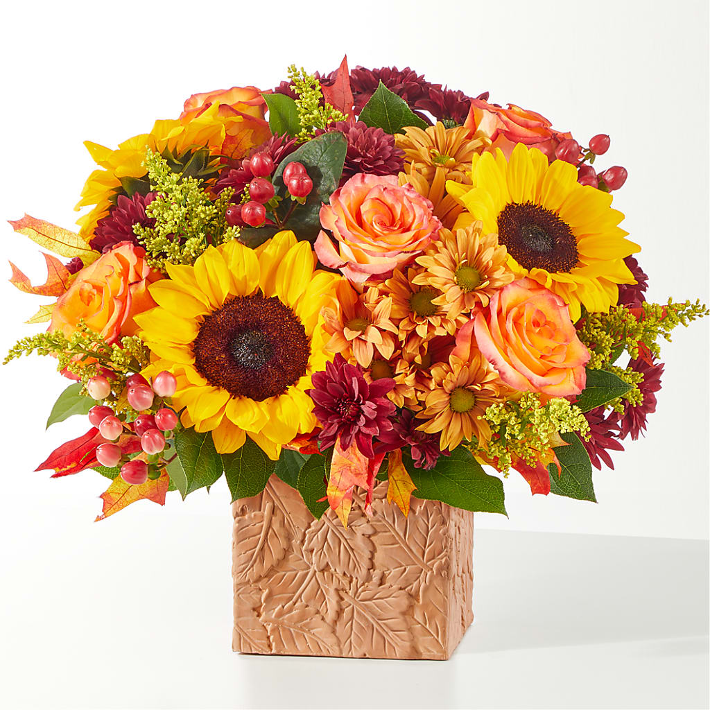 The Outdoors Bouquet – KELLEN'S FLORIST INC, Hobart IN