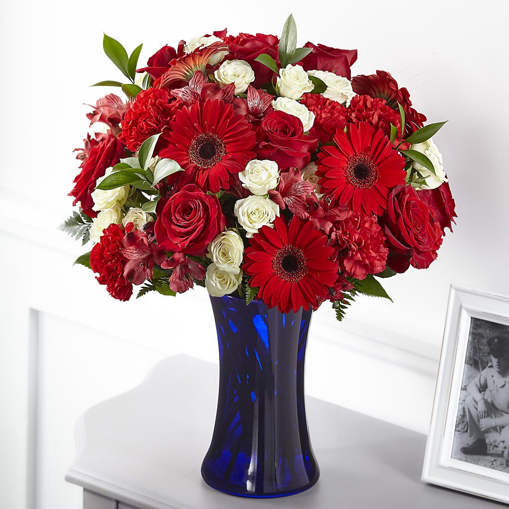 Hearts Embrace Bouquet – KELLEN'S FLORIST INC, Hobart IN