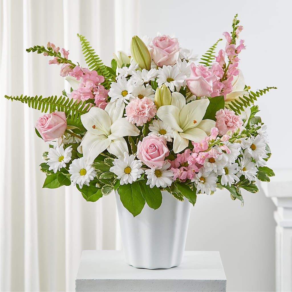 Soft Touch Tabletop Basket – KELLEN'S FLORIST INC, Hobart IN