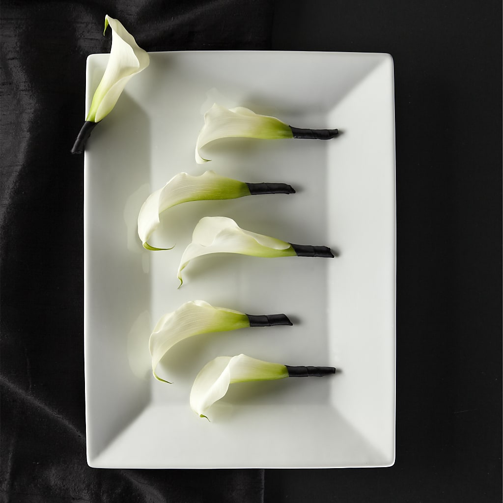 Calla Lily Promise Boutonniere – KELLEN'S FLORIST INC, Hobart IN