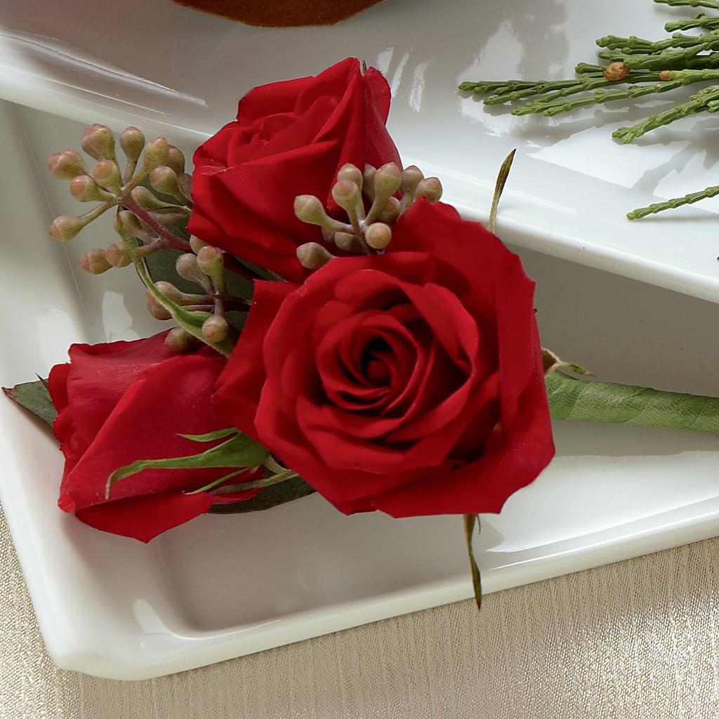 Red Spray Rose Boutonniere – KELLEN'S FLORIST INC, Hobart IN