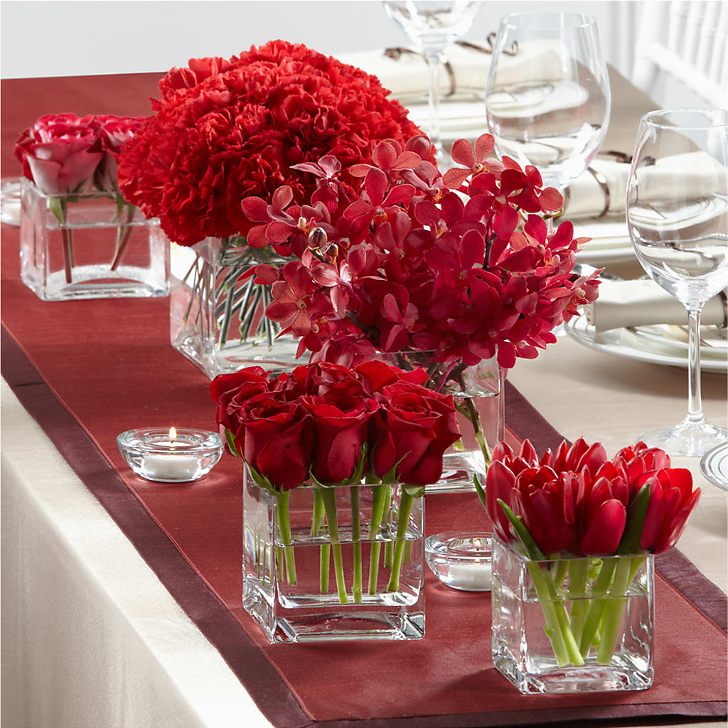 Modern Grace Centerpiece – KELLEN'S FLORIST INC, Hobart IN