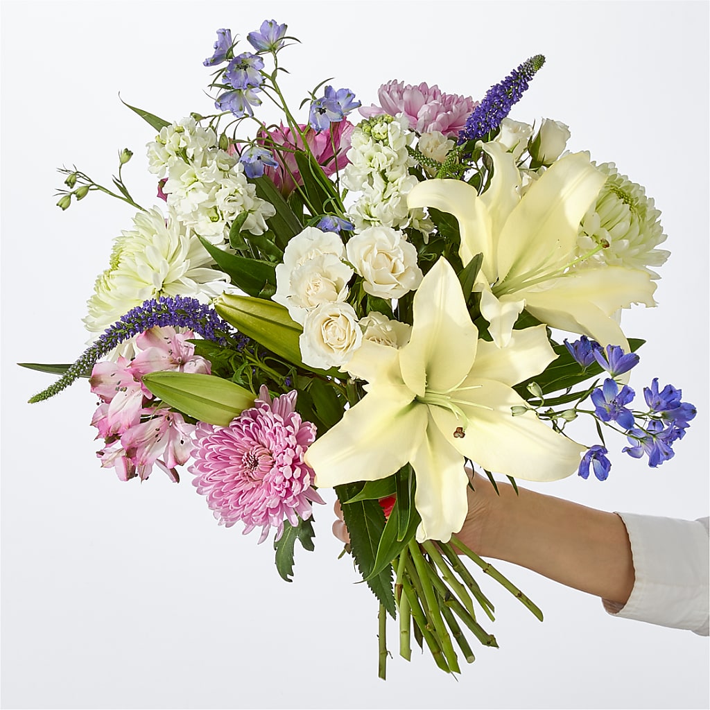 Winter Celebration Bouquet – KELLEN'S FLORIST INC, Hobart IN