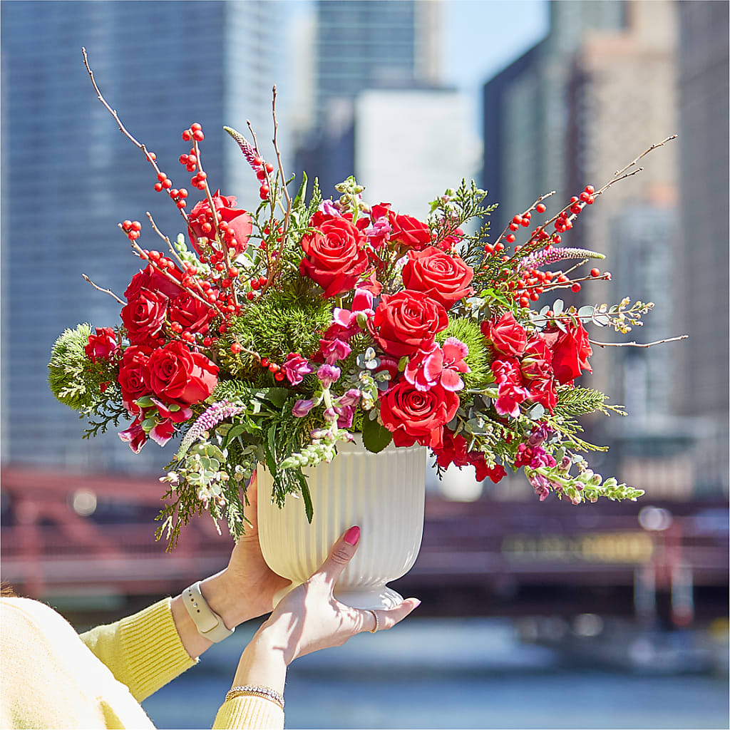 Big Red Bow Bouquet – KELLEN'S FLORIST INC, Hobart IN