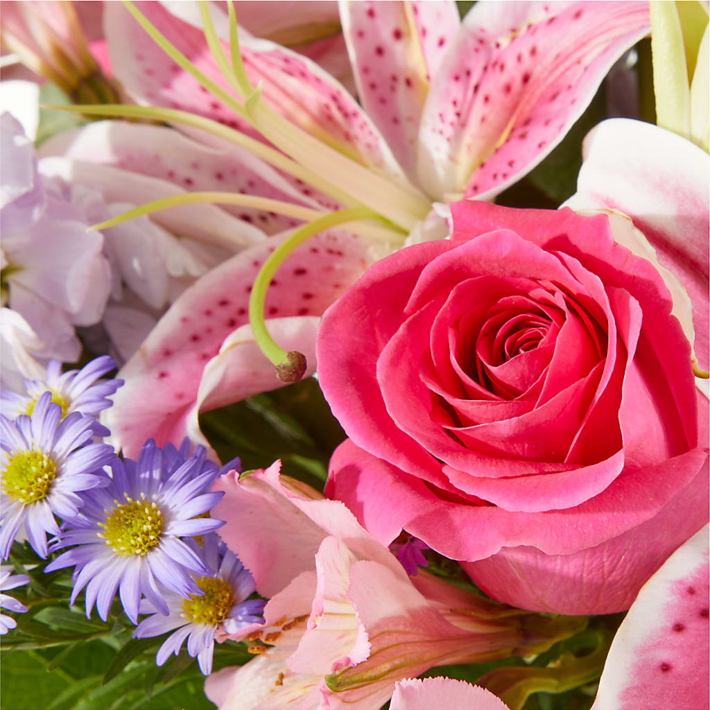 Pressing Petals Bouquet – KELLEN'S FLORIST INC, Hobart IN
