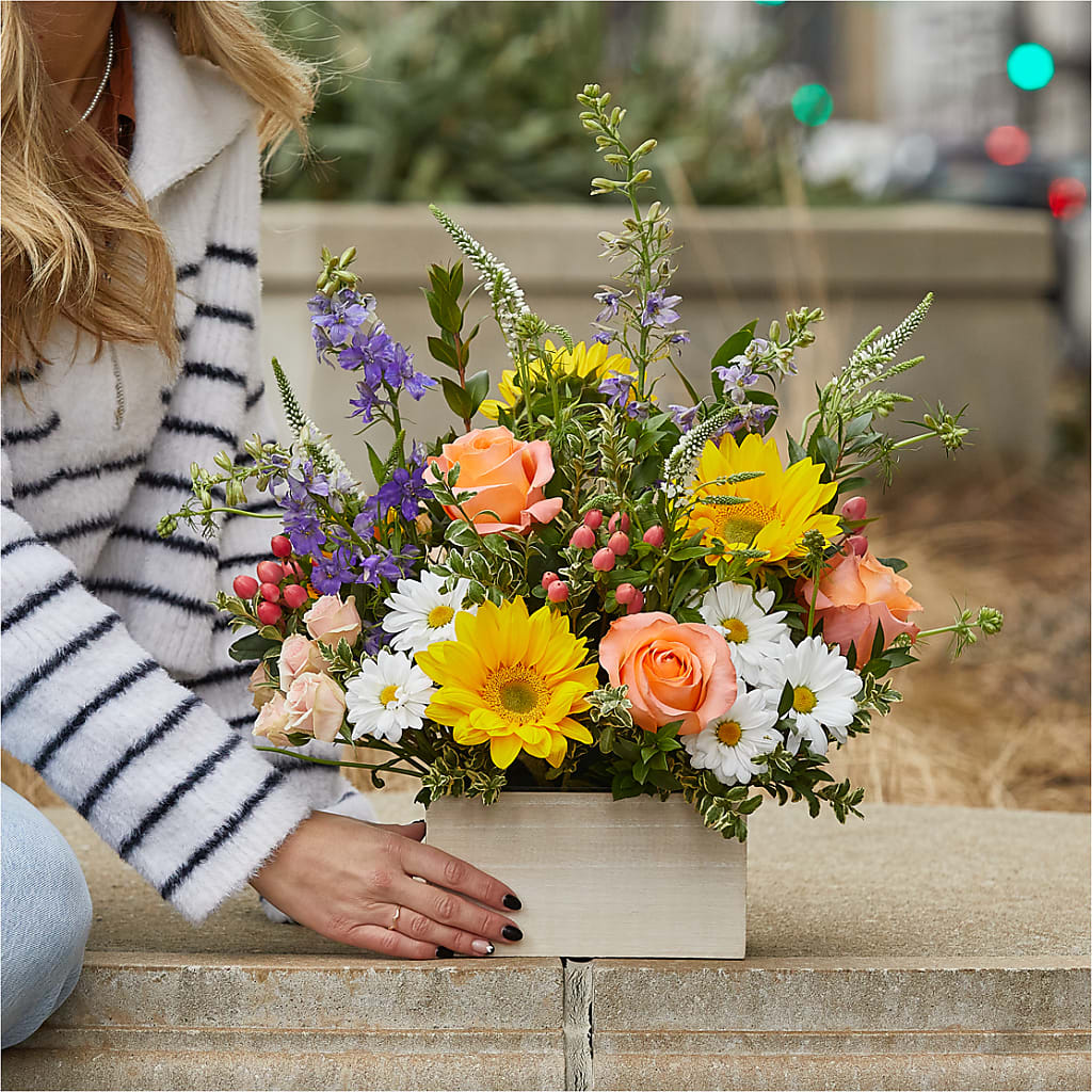 The Good Life Bouquet – KELLEN'S FLORIST INC, Hobart IN