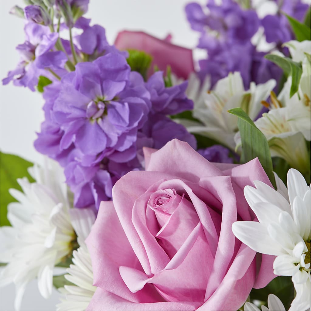 Garden of Peace Bouquet – KELLEN'S FLORIST INC, Hobart IN