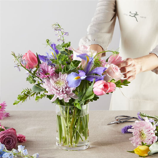 Pastel Tradition - A Florist Original – KELLEN'S FLORIST INC, Hobart IN