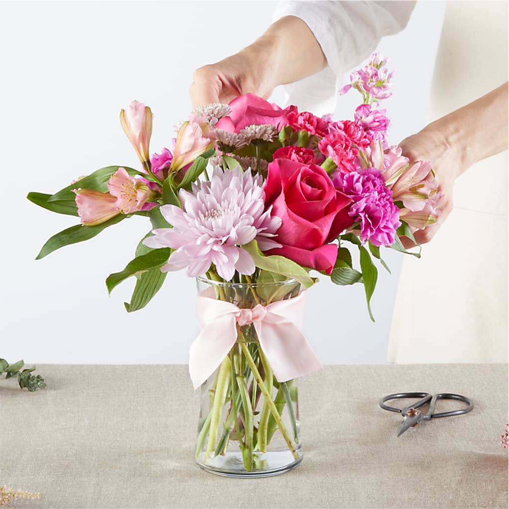 Pink Ribbon - A Florist Original – KELLEN'S FLORIST INC, Hobart IN