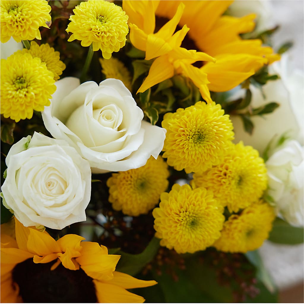 Luminous Morning Bouquet – KELLEN'S FLORIST INC, Hobart IN