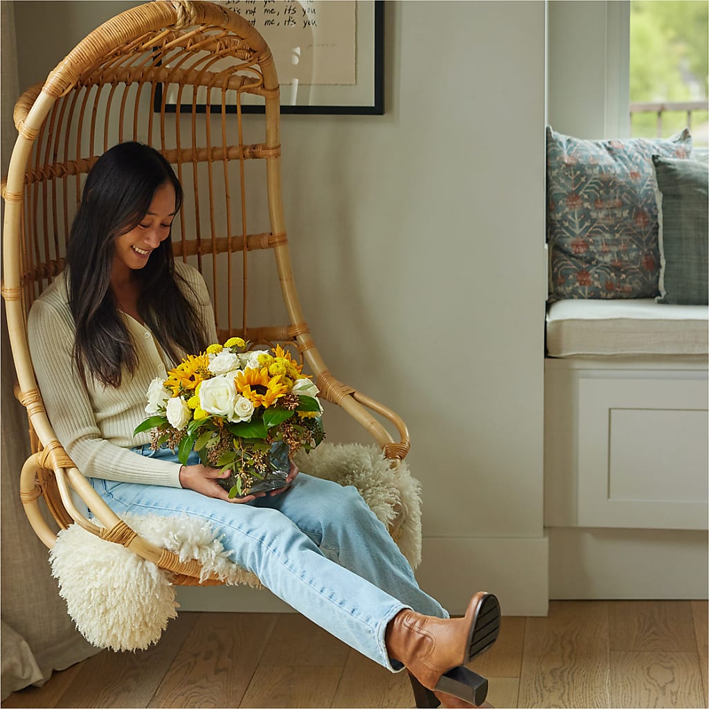 Luminous Morning Bouquet – KELLEN'S FLORIST INC, Hobart IN