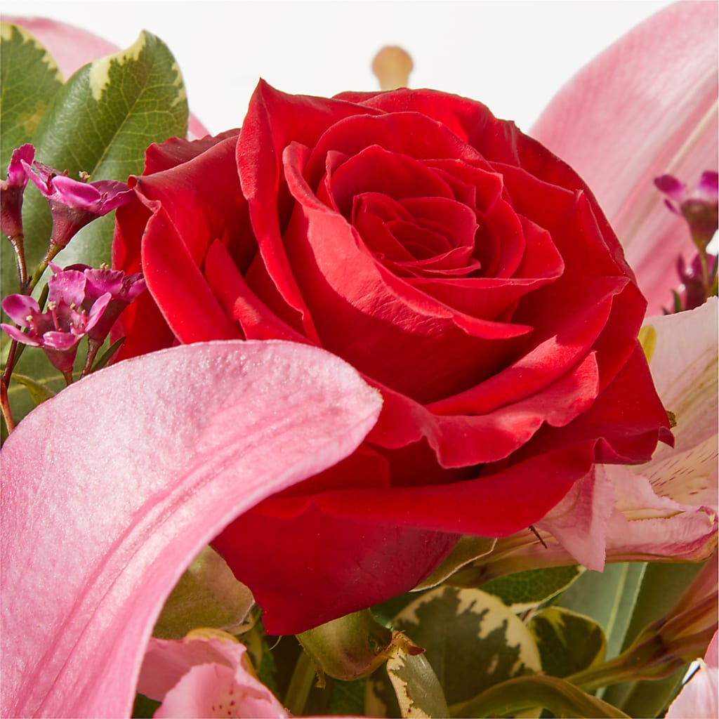 Lucky in Love Bouquet – KELLEN'S FLORIST INC, Hobart IN