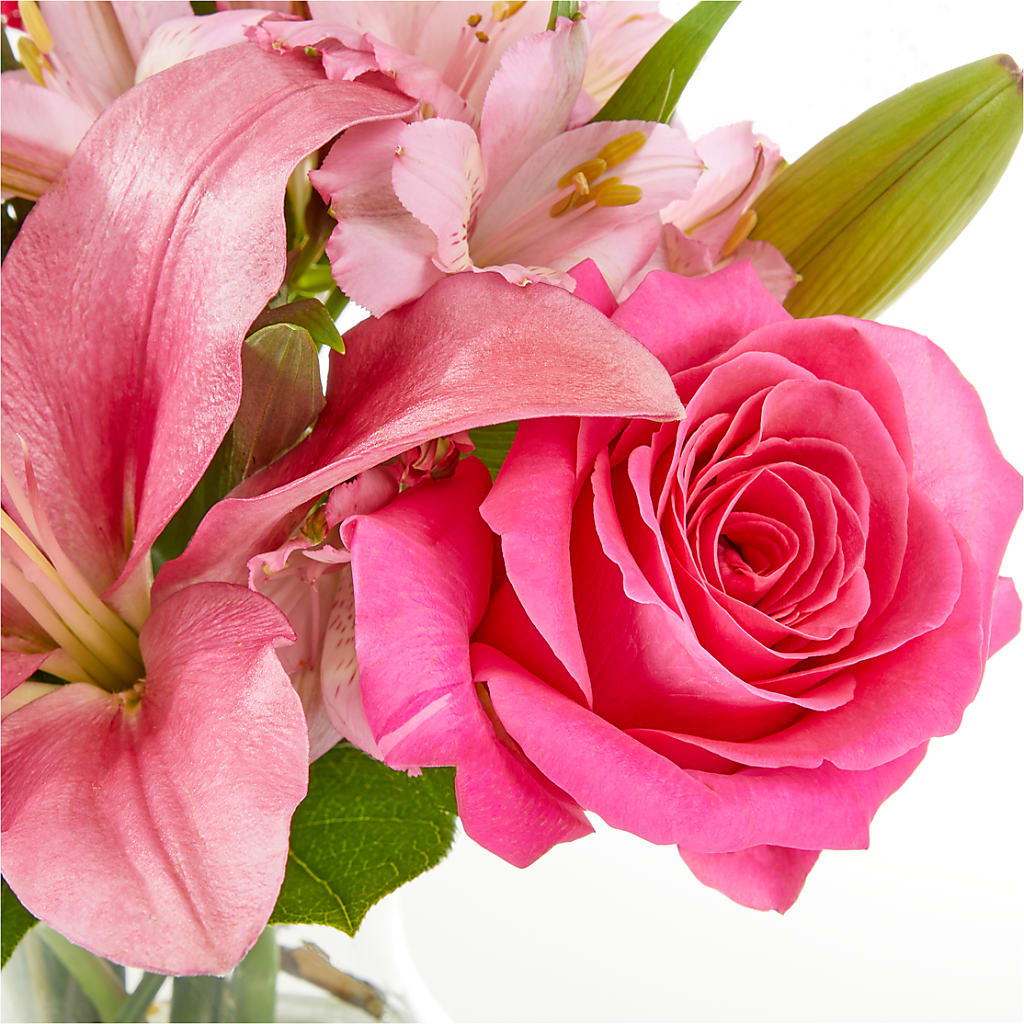 Lots of Love Bouquet – KELLEN'S FLORIST INC, Hobart IN