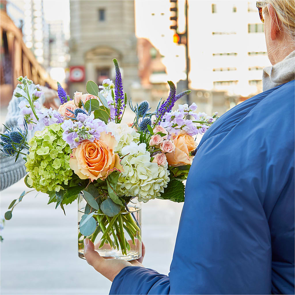 Porch Swing Bouquet – KELLEN'S FLORIST INC, Hobart IN