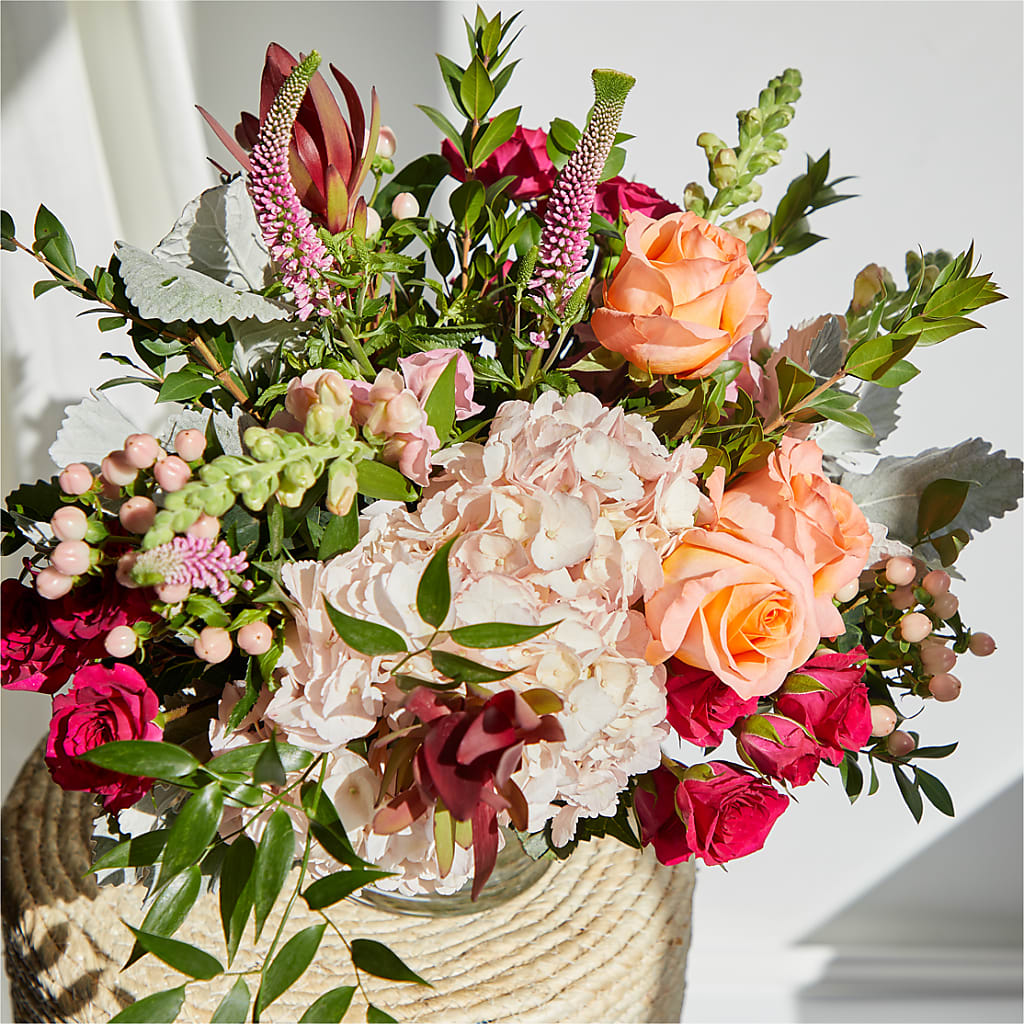 Glitz & Glam Bouquet – KELLEN'S FLORIST INC, Hobart IN