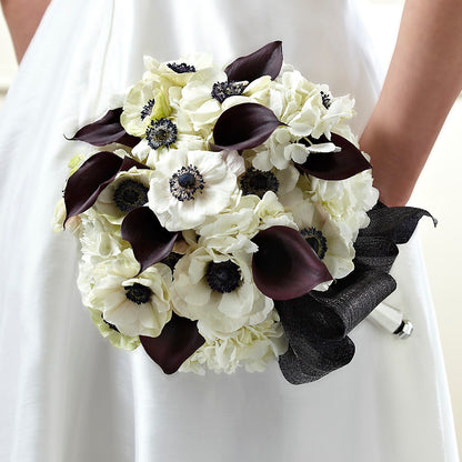 To Have and To Hold Bouquet – KELLEN'S FLORIST INC, Hobart IN