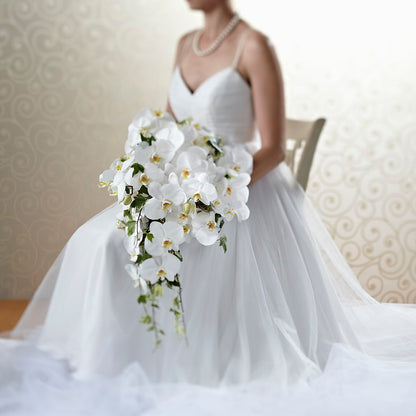 Classic White Bouquet – KELLEN'S FLORIST INC, Hobart IN