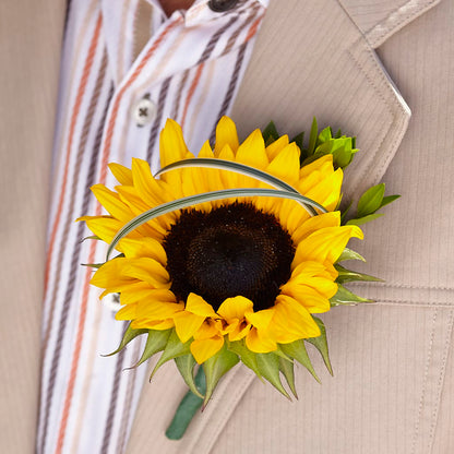 Free Spirit Boutonniere – KELLEN'S FLORIST INC, Hobart IN
